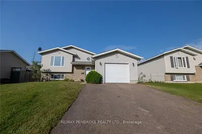 Detached in Pembroke