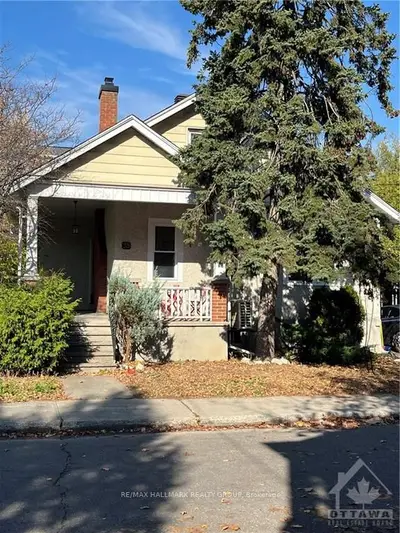 Detached in West Centre Town