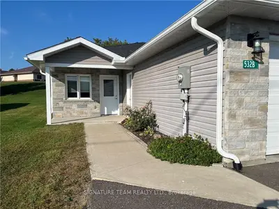 Semi-Detached in Bonnechere Valley