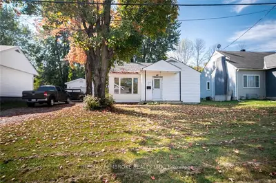 Detached in Pembroke