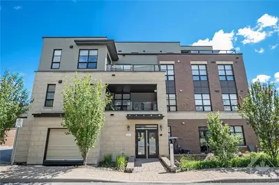 Condo Apartment in Barrhaven