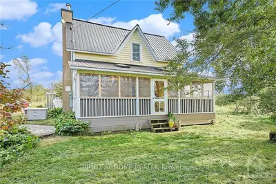 Detached in Stittsville - Munster - Richmond