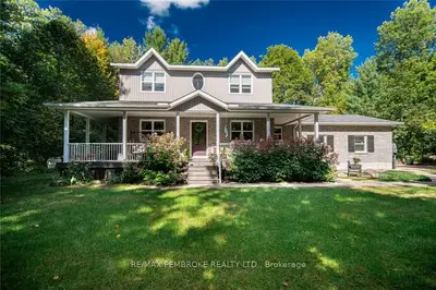 Detached in Laurentian Valley