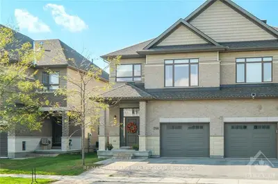 Semi-Detached in Stittsville - Munster - Richmond