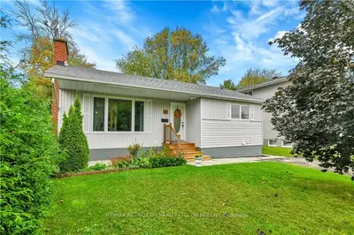 Detached in Renfrew