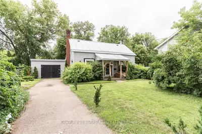 Detached in Pembroke