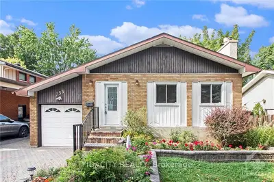 Detached in Elmvale Acres and Area