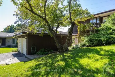 Detached in Kanata