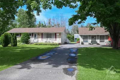 50 Poonamalie Road, Rideau Lakes, On K7a 5b8