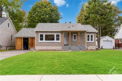 Detached in Smiths Falls