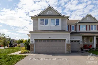 Att/Row/Townhouse in Kanata