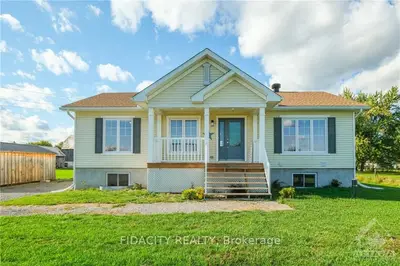 Detached in Carp - Dunrobin - Huntley - Fitzroy and Area