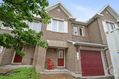 Att/Row/Townhouse in Barrhaven