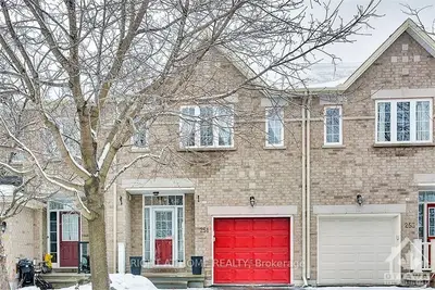 Att/Row/Townhouse in Kanata