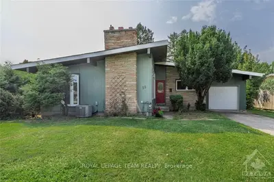 Detached in Bells Corners and South to Fallowfield