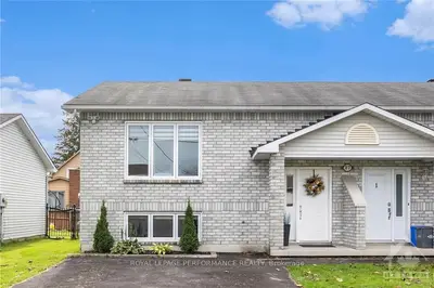 Semi-Detached in Russell