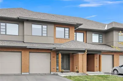 Att/Row/Townhouse in Leitrim