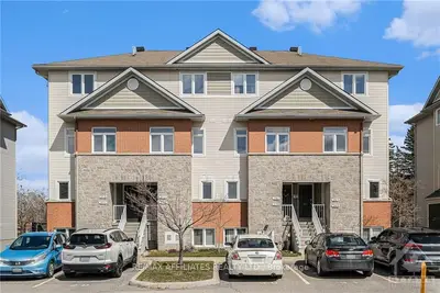 Condo Apartment in North Grenville