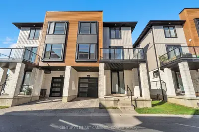 Condo Townhouse in London North
