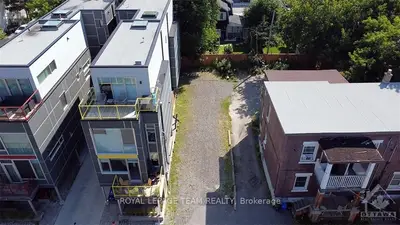 41e And 41f Stirling Avenue, West Centre Town, On K1y 1p7