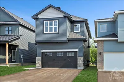 517 Paakanaak Avenue, Blossom Park - Airport And Area, On K1x 0g9