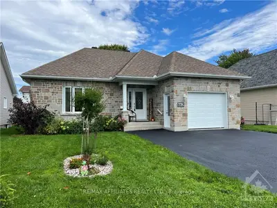662 Promenade Des Erables Street, Casselman, On K0a 1m0