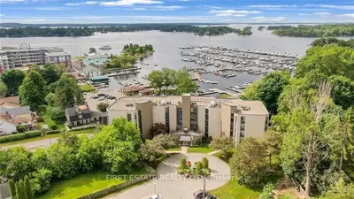 50 MARKET Street 206, Gananoque, ON K7G 2M3