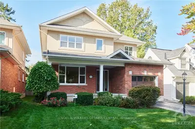 970 Mountainview Avenue, Britannia Heights - Queensway Terrace N And Area, On K2b 5g4