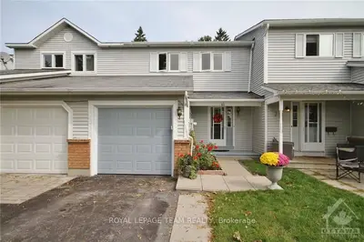 81 KATHLEEN Crescent, Stittsville - Munster - Richmond, ON K2S 1L8