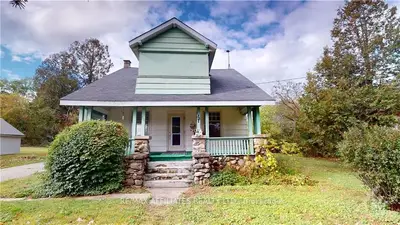 54 Center Street, Edwardsburgh/cardinal, On K0e 1x0