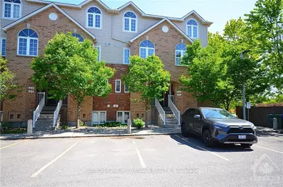 56 Steele Park, Cyrville - Carson Grove - Pineview, On K1j 0j2