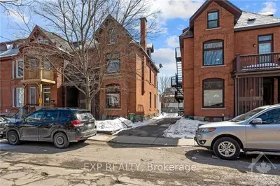 488 Gilmour Street, Ottawa Centre, On K1r 5l4