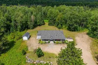 20438 60, Madawaska Valley, On K0j 1b0