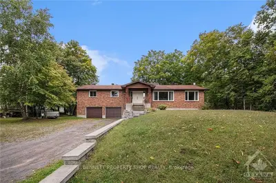 3919 Armitage Avenue, Constance Bay - Dunrobin - Kilmaurs - Woodlawn, On K0a 1t0