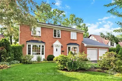 37 Fifeshire Crescent, Country Place - Pineglen - Crestview And Area, On K2e 7j7