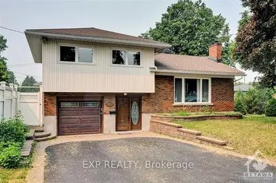 1657 GAGE Crescent, Belair Park - Copeland Park and Area, ON K2C 0Z7