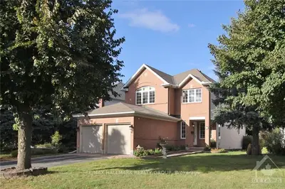 48 Crystal Park Crescent, Carlington - Central Park, On K2c 4a3