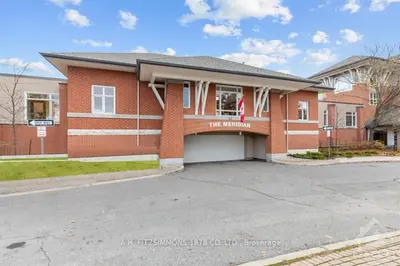 1 MERIDIAN Place 406, South of Baseline to Knoxdale, ON K2G 6N1