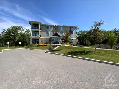 700 Du Rivage Street 203, Clarence-rockland, On K4k 0k4