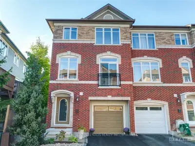 211 Accolade, South Of Baseline To Knoxdale, On K2g 4r8