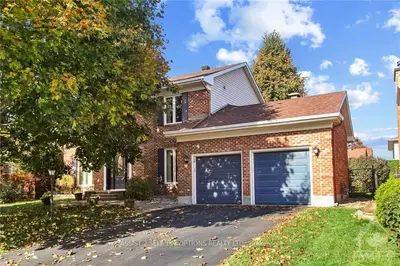 3 PAULA Crescent, South of Baseline to Knoxdale, ON K2H 8Y8
