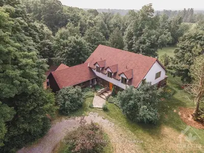 2215 Sixth Line Road, Kanata, On K0a 1t0