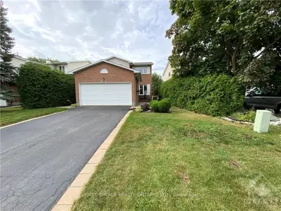 2042 Wildflower Drive, Orleans - Cumberland And Area, On K1e 3r5