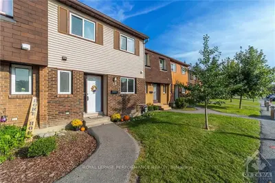 11 Pixley, Alta Vista And Area, On K1g 4c3