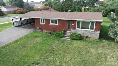 2094 BOYER Road, Orleans - Convent Glen and Area, ON K1C 1R4