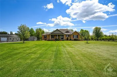 157 Sheldon Road, Rideau Lakes, On K0g 1v0