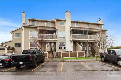 770 St Andre Drive 16b, Orleans - Convent Glen And Area, On K1c 4s9