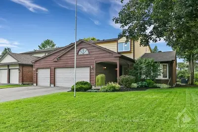 45 Country Club Drive, Hunt Club - Windsor Park Village And Area, On K1v 9w1
