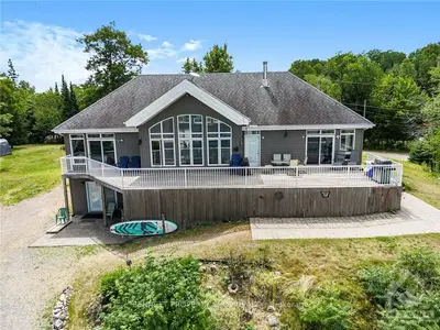 529 Balmer Bay Road, Laurentian Hills, On K0j 1p0