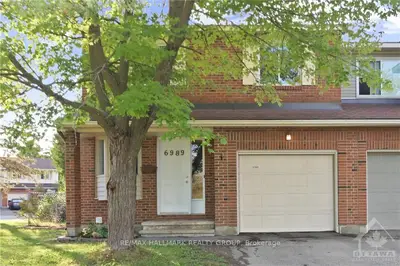 Condo Townhouse in Orleans - Convent Glen and Area